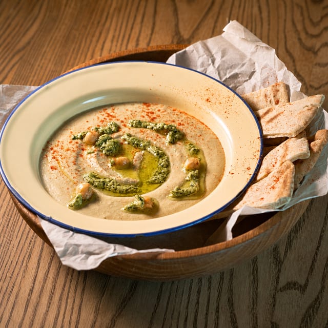 Hummus (16 oz.).