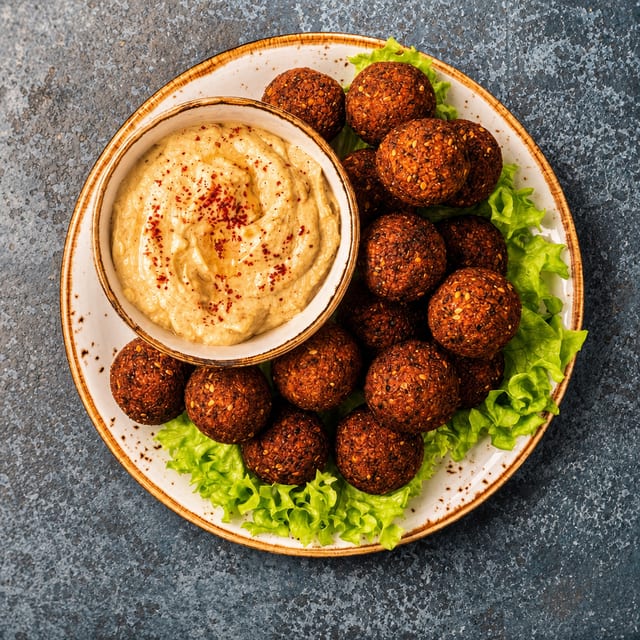 Falafel Platter Appetizer - Medium.